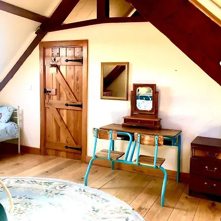 Golden Light Escape Дом отдыха *