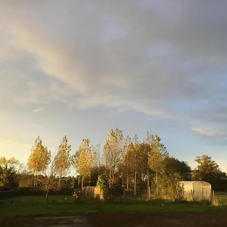 Дом отдыха Golden Light Escape Sainte-Marguerite-d'Elle