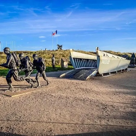 Дом отдыха Golden Light Escape