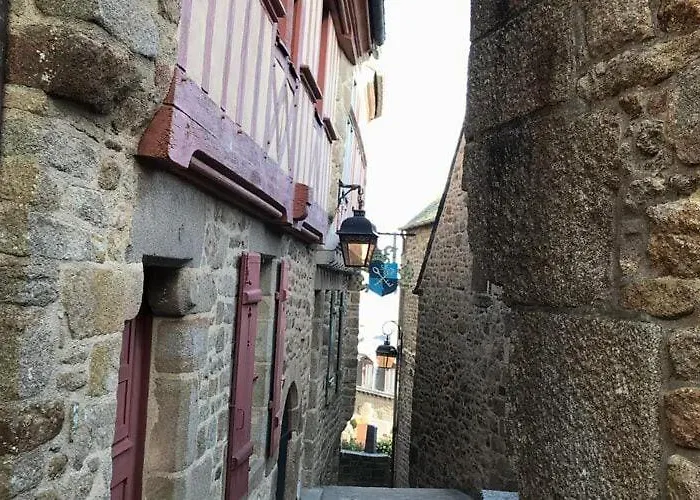 Golden Light Escape *